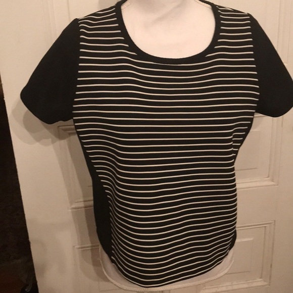 EUC Size M Black & White Striped Shirt B1 - Picture 1 of 5